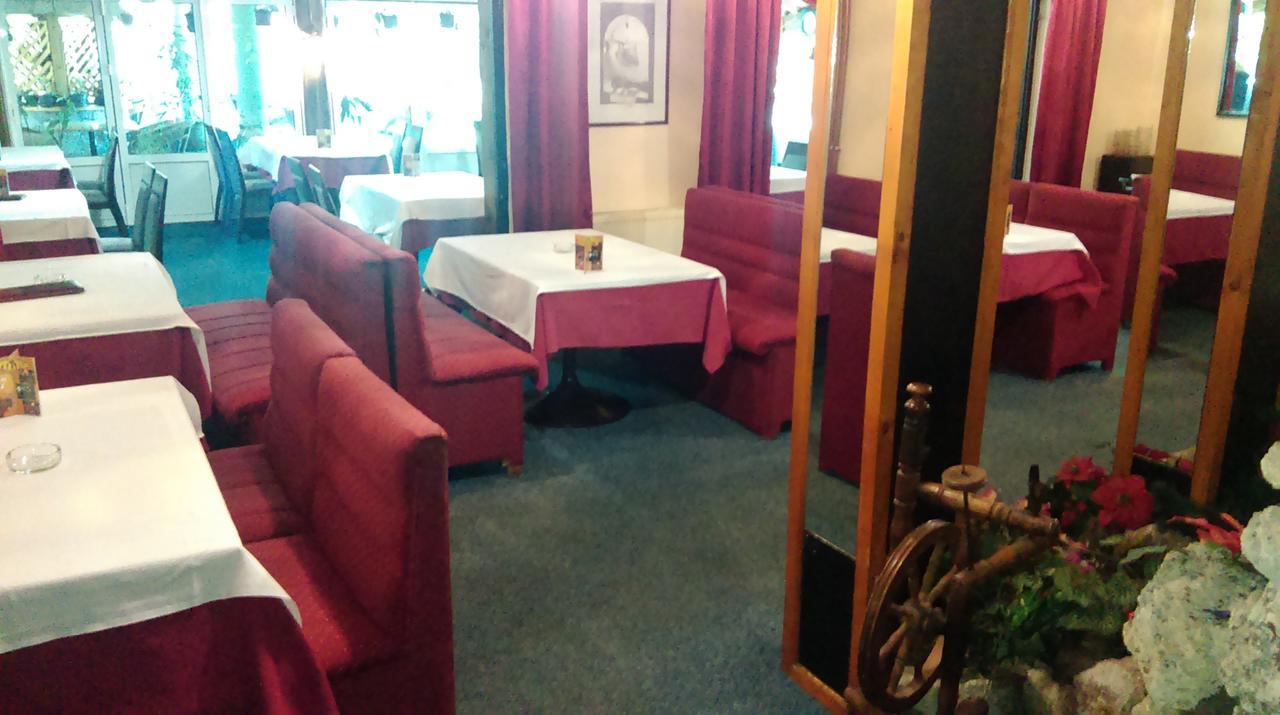 Bed & Breakfast Karavan Raska Экстерьер фото