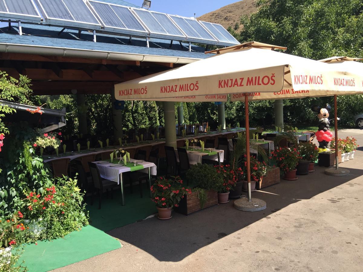 Bed & Breakfast Karavan Raska Экстерьер фото