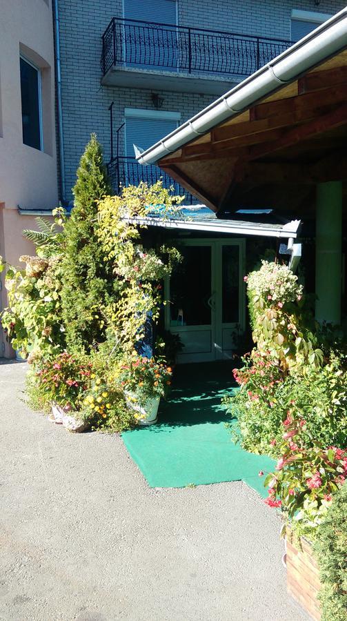 Bed & Breakfast Karavan Raska Экстерьер фото