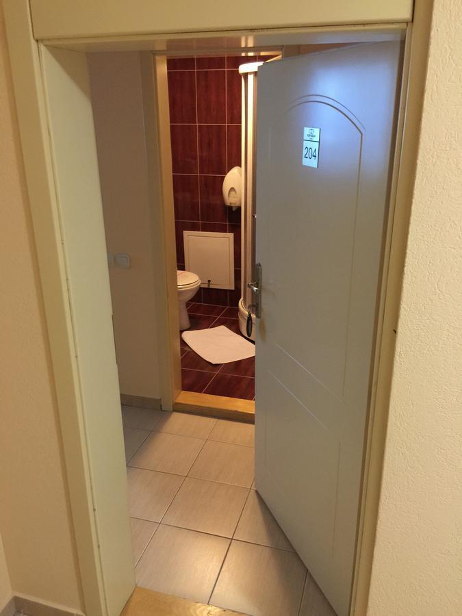 Bed & Breakfast Karavan Raska Экстерьер фото