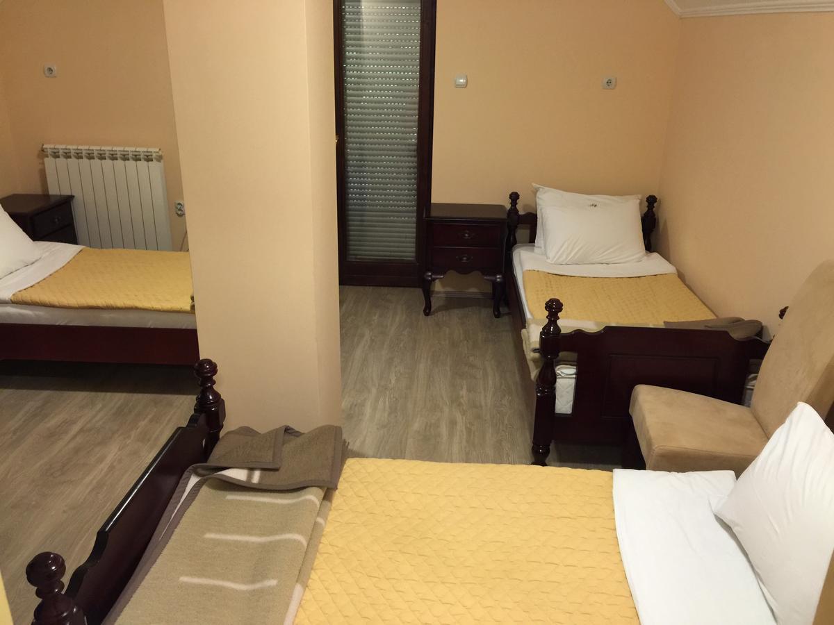 Bed & Breakfast Karavan Raska Экстерьер фото