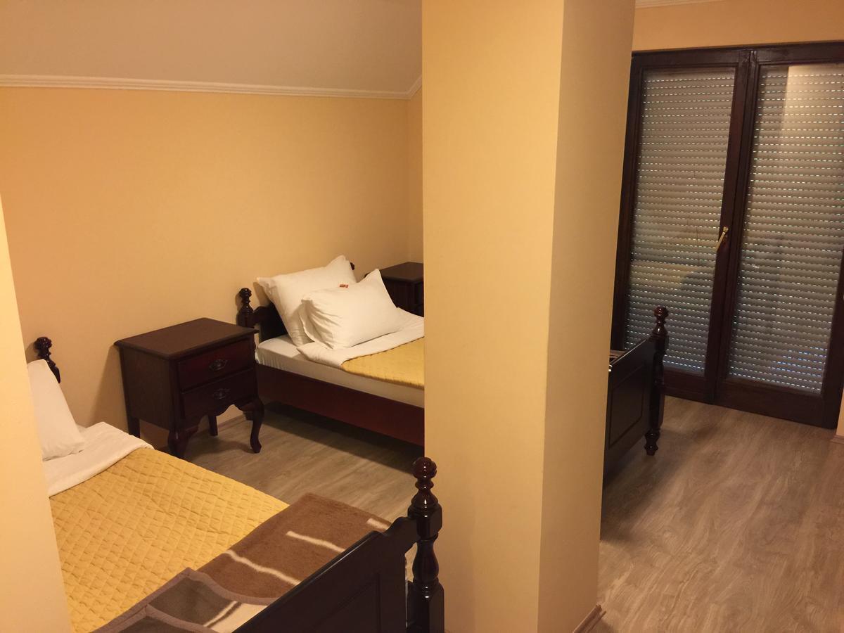 Bed & Breakfast Karavan Raska Экстерьер фото